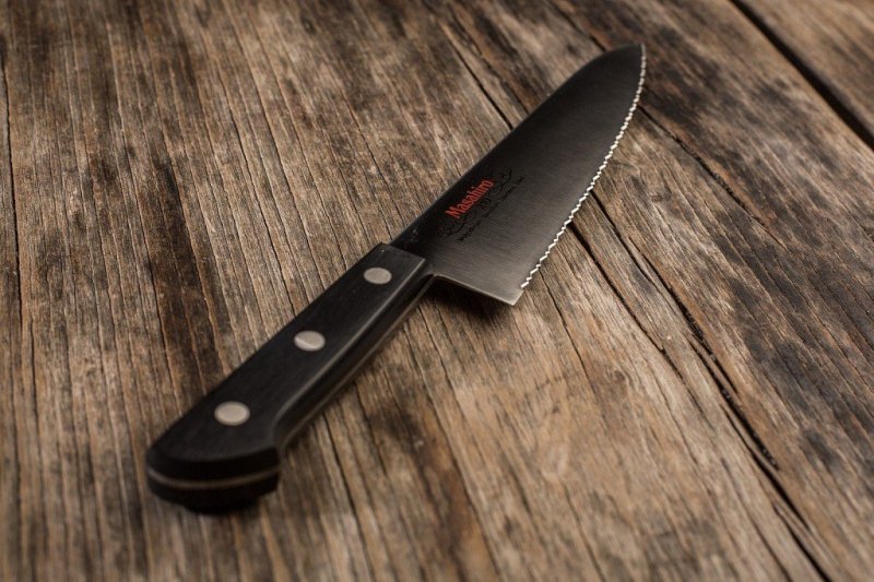 Nóż Masahiro BWH Chef Wave Edge 24 cm ząbkowany MBS-26