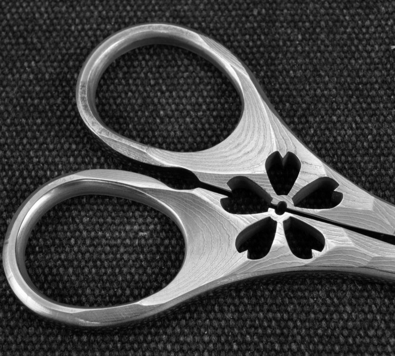 Mcusta Sakura Damascus Nożyczki kuchenne