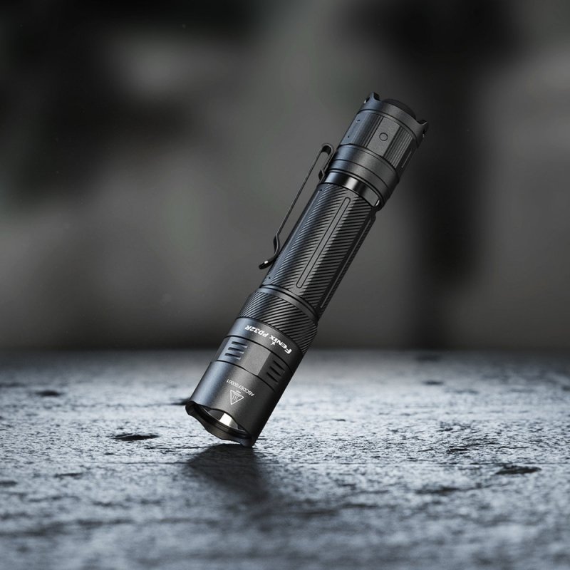 Latarka taktyczna LED Fenix PD32R