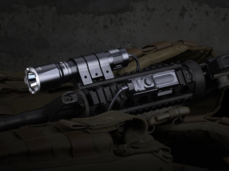 Latarka Diodowa Fenix Tk16 V2.0