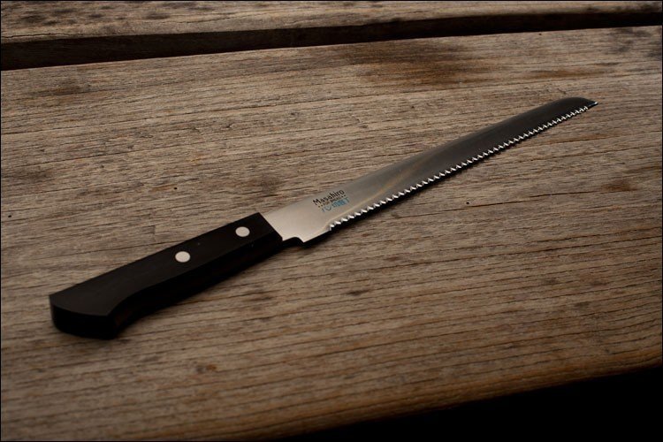 Nóż Masahiro BWH Bread 24 cm ząbkowany MBS-26 black pakkawood