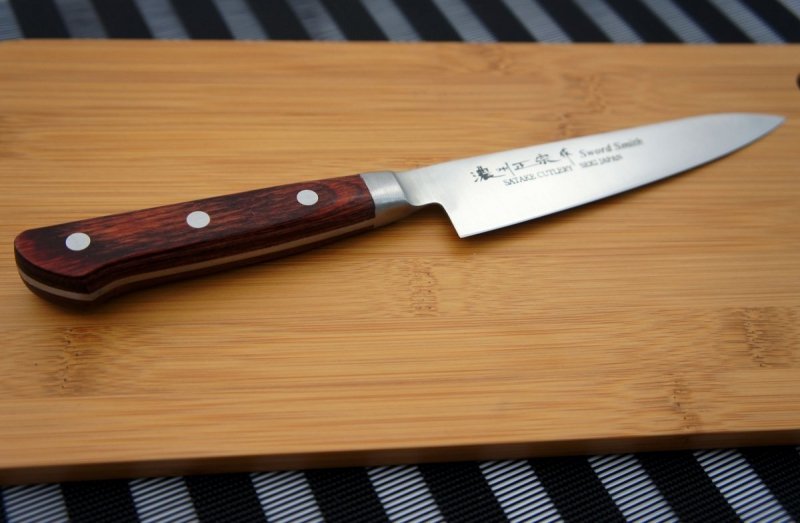 Nóż Santoku 15 Cm Satake Kotori uniwersalny