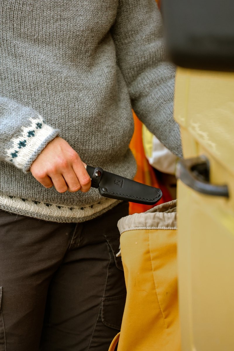 Nóż Morakniv Finn BlackBlade Ash Wood (S)