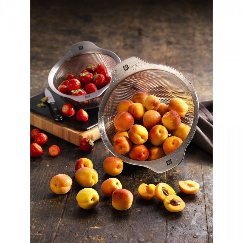 Sitko Ze Stali Nierdzewnej 24 Cm Zwilling Table