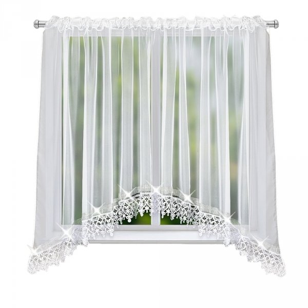 firana gotowa widok ogólny białe tło