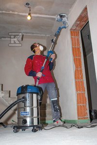 ODKURZACZ WARSZTATOWY Z OTRZĄS. RĘCZNY (SZT)