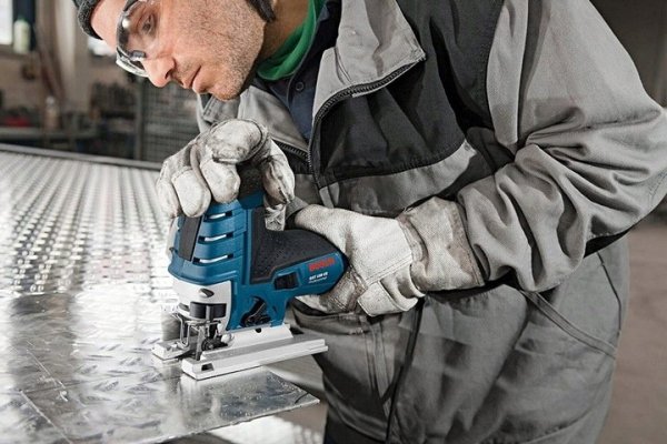 WYRZYNARKA GST 150 CE 780W (1 SZT)