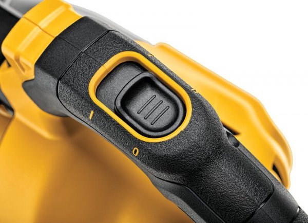 ODKURZACZ RĘCZNY KLASY L XR 18V 750ML 0*AH (1 SZT)