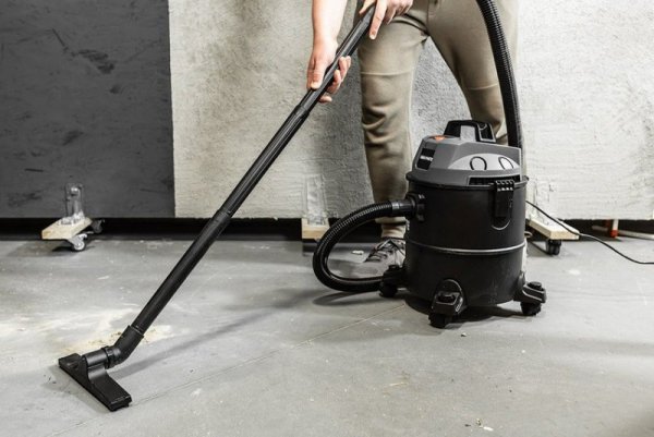 ODKURZACZ PRZEMYSŁOWY 1200W 20L (1 SZT)