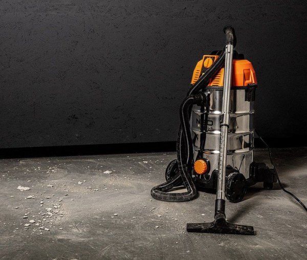 ODKURZACZ 1600W 35L. (1 SZT)