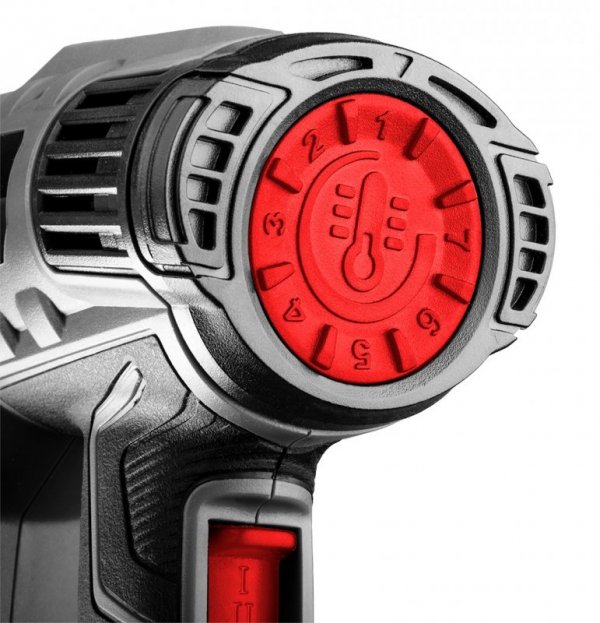 Opalarka 2000W, zakres temperatur:I: 50ºC, II: 50-550ºC, III: 50-550ºC,walizka