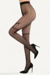 Gatta Rita 20 Den – rajstopy z nutą erotyzmu. Imitacja kabaretki i wzór pole dance podkreślają kobiecość w każdym detalu.
