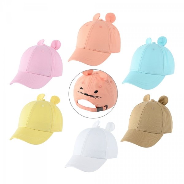 Czapka dla małej miłośniczki kotów - bawełniana wygoda i uroczy design. Wyprodukowane przez polską firmę Be Snazzy, która słynie z najwyższej jakości produktów i dokładności wykonania. Model CZD-014.