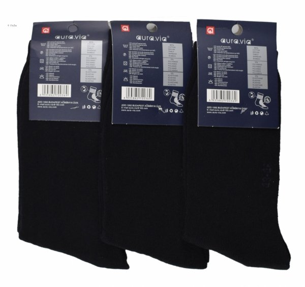 Szukasz ciepłych, a jednocześnie przewiewnych skarpet? Ten 3-pak z technologią THERMO spełni oczekiwania. Wysoka zawartość bawełny i dopracowane detale zapewniają wygodę.