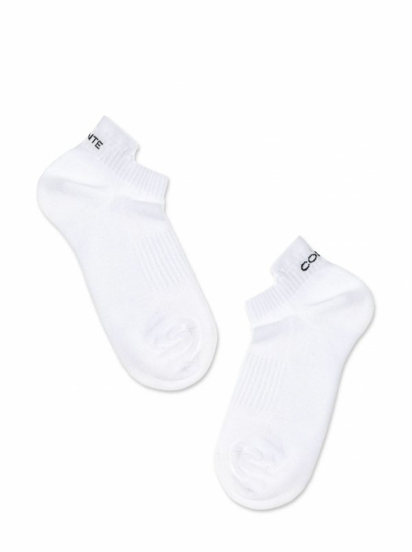 CONTE ACTIVE to ultrakrótkie skarpetki z bawełną, które dobrze dopasowują się do stopy i pozostają niemal niewidoczne w obuwiu. Wygodny język na gumce zwiększa komfort, a subtelne logo dodaje całości estetycznego wykończenia.