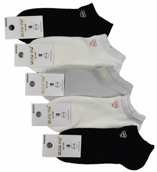 Skarpetki damskie Aura Via 5-pak w kremowych i pastelowych kolorach z haftem serduszka i prążkowaną strukturą. Komfort bawełny i dziewczęcy urok w jednym.