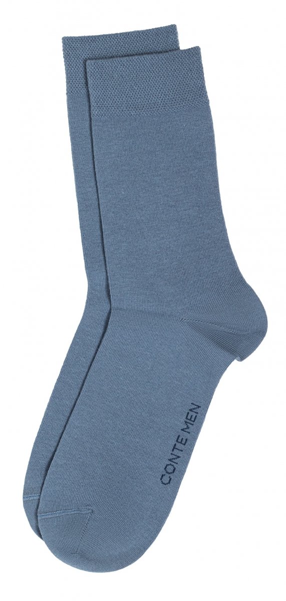 Stylowe skarpety dla mężczyzn CONTE – idealne do eleganckich butów. Denimowy kolor i bezszwowe wykończenie dla pełnej wygody.