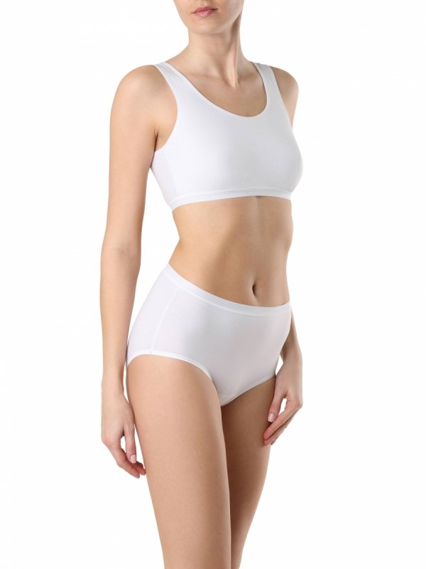 Bawełniany biustonosz Conte LBE 2018 to uniwersalna propozycja dla kobiet ceniących komfort. Klasyczny krój, szeroka gumka pod biustem i brak fiszbin zapewniają wygodę noszenia. Przewiewny i trwały, idealny do noszenia codziennie lub jako letni top.