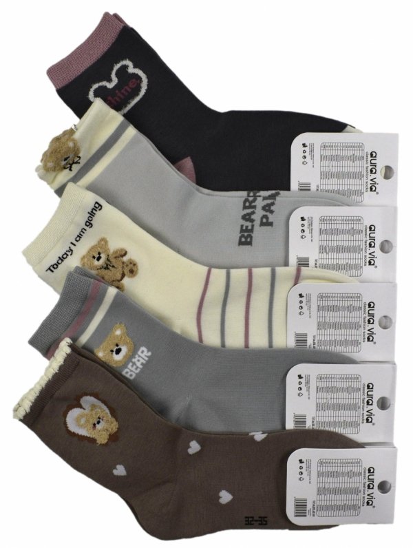 Urocze skarpety dla dziewczynek z haftem misiów i serduszek. Bawełna dba o komfort, a elastyczny ściągacz zapewnia wygodę bez ucisku. Idealne do codziennych stylizacji.