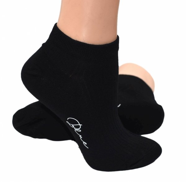 Są lekkie, bawełniane, przewiewne i elastyczne, a niski fason pasuje do trampek, sneakersów i codziennego obuwia.