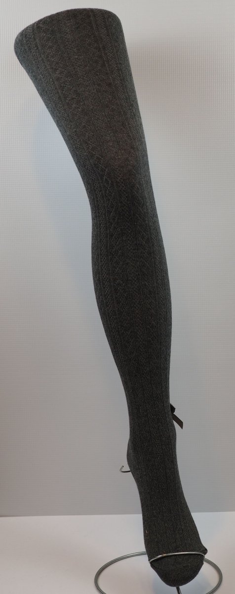 Rajstopki bawełniane firmy AuraVia. Wykonane w rozmiarze 7-9 Lat z ozdobną kokardką.