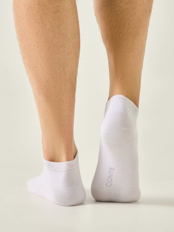 Skarpetki CONTE For Men – białe, niskie, z miękkiej bawełny i elastycznym wykończeniem.