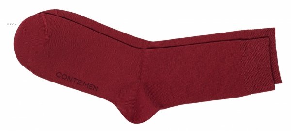 Bordowe skarpety garniturowe CONTE to elegancja z charakterem. Miękki ściągacz nie uciska, a bawełna zapewnia przewiewność i komfort przez cały dzień pracy.