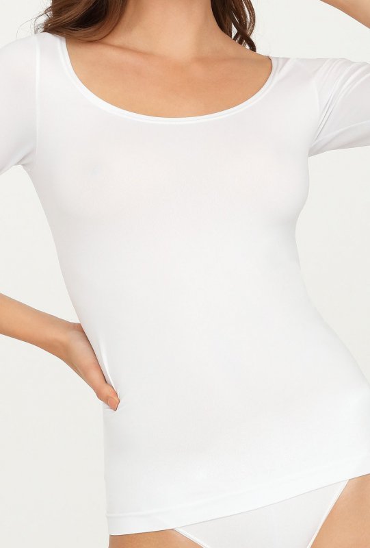Koszulka Gatta T-Shirt Perfect 3/4 R – niezawodna baza do każdej garderoby. Elastyczna, wygodna, z eleganckim dekoltem w łódeczkę. Polska jakość i ponadczasowy styl.