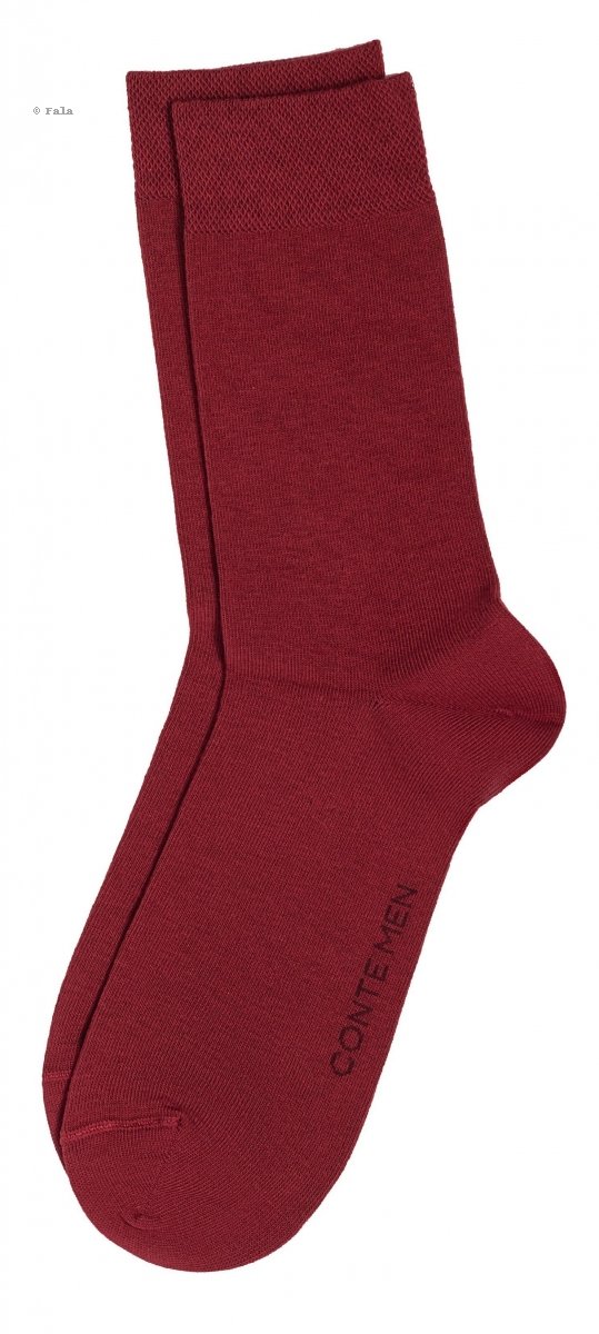 Wybierz skarpety męskie CONTE w kolorze bordo – stwórz stylowy look i ciesz się wygodą dzięki naturalnym materiałom i nowoczesnej konstrukcji bez szwów.