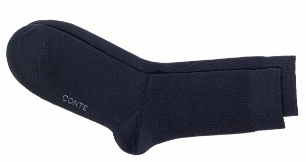 CONTE For Men – skarpety męskie w odcieniu ciemnego granatu, które doskonale sprawdzą się w codziennym użytkowaniu. Bawełna, komfort i styl na lata.