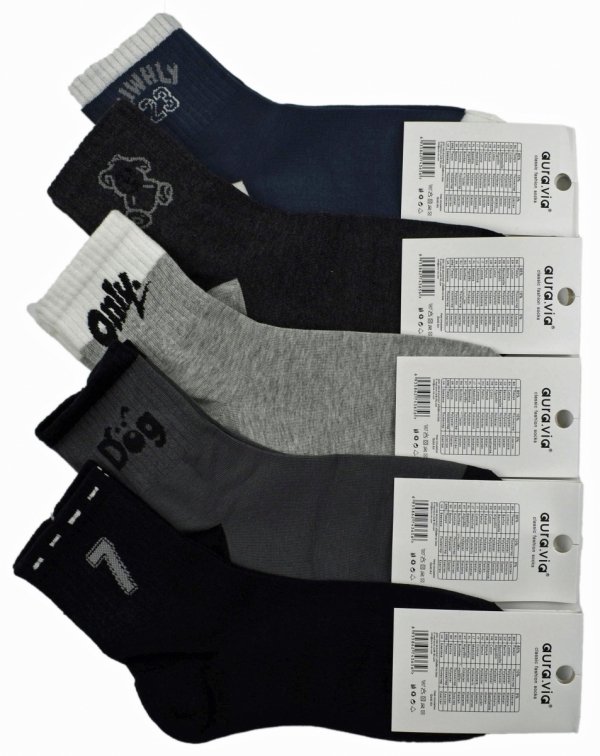 Zestaw skarpetek młodzieżowych unisex Aura.Via zawiera 5 par w różnych kolorach z oryginalnymi nadrukami. Bawełna dba o komfort, a wzory podkreślają indywidualny charakter.