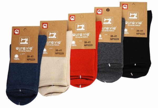 Szukasz skarpetek, które będą nie tylko wygodne, ale i stylowe? Oto one! Ten 5-pak młodzieżowych skarpetek damskich to połączenie komfortu i świetnego wyglądu. Prążkowana struktura zapewnia nie tylko modny wygląd, ale i trwałość.