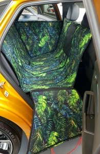 Mata samochodowa dla Psa - W Palmowym Klimacie- (realizacja  Audi RS Q3)