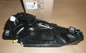 ORIGINAL Citroen Peugeot Tank Harnstofftank PEUGEOT 2008 CITROEN C4 , 9815712680