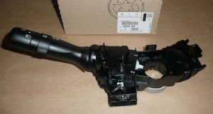 Original LENKSTOCKSCHALTER BLINKERSCHALTER CITROEN C1 PEUGEOT 107 6253.A0