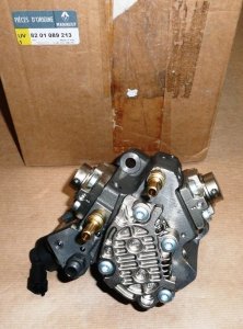 Original Einspritzpumpe Neues Original Master II Movano Trafic 2.5 dCi  8201089213