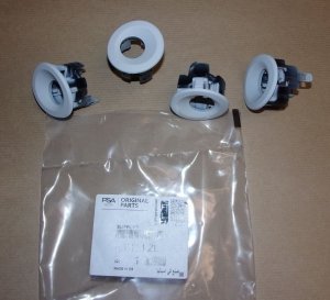 4x ORIGINAL PSA Halterung Einparksensor BERLINGO PARTNER hinten , 7414ZL