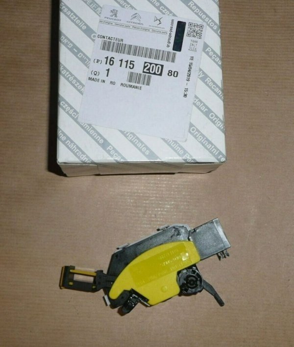 ORIGINAL Kupplungsschalter Citroen Nemo Jumper III Peugeot BOXER III , 1611520080 , 51905704 ,
