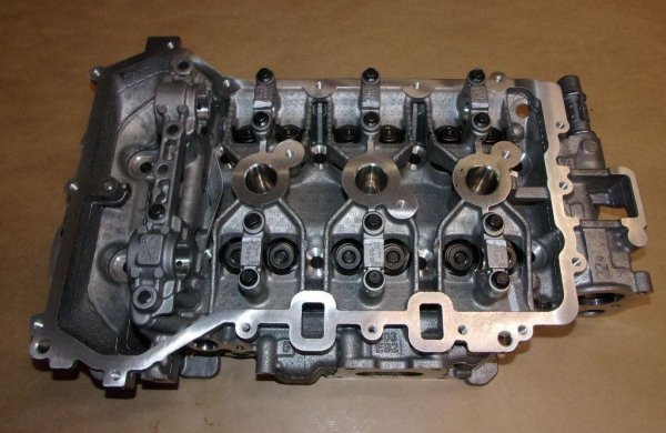 Original Zylinderkopf Citroen Peugeot 1.2 VTI THP |}16 ,1608519180