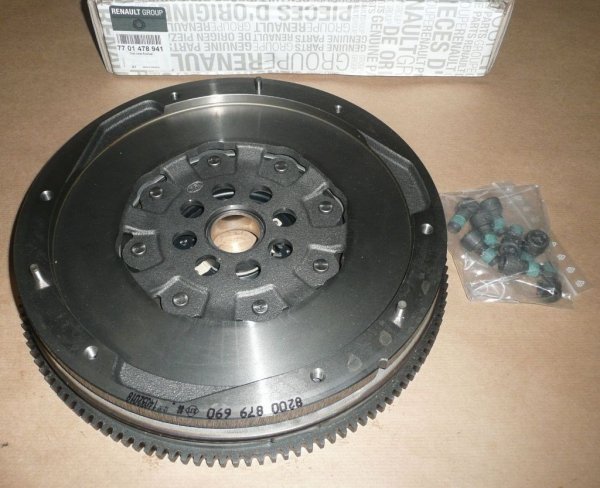 ORIGINAL Schwungrad Schwungscheibe RENAULT 2.0 DCI 7701478941