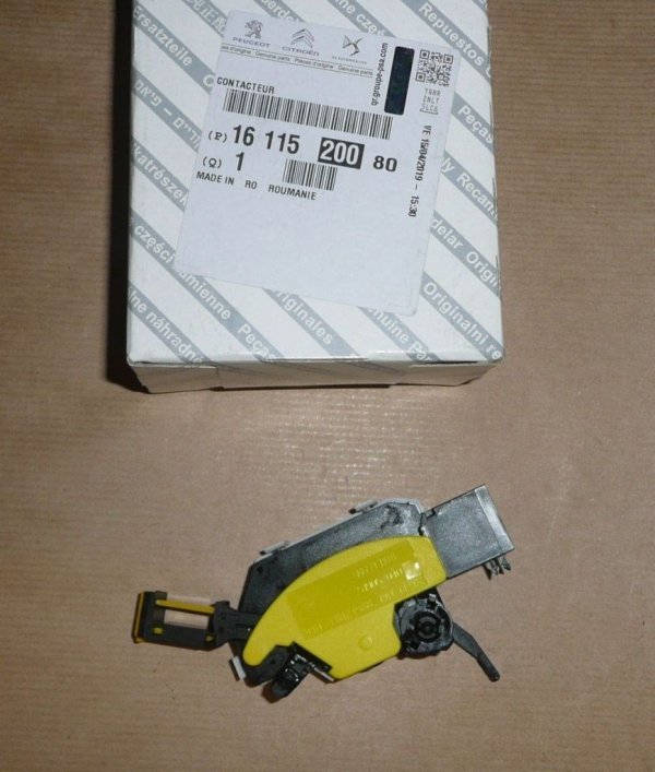 ORIGINAL Kupplungsschalter Citroen Nemo Jumper III Peugeot BOXER III , 1611520080 , 51905704 ,