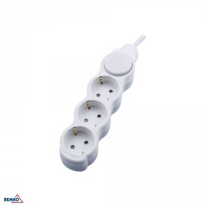 PRZEDŁUŻACZ NA SCHUKO 3X 2P+Z+WYŁ. 1.5MM X 1.5M