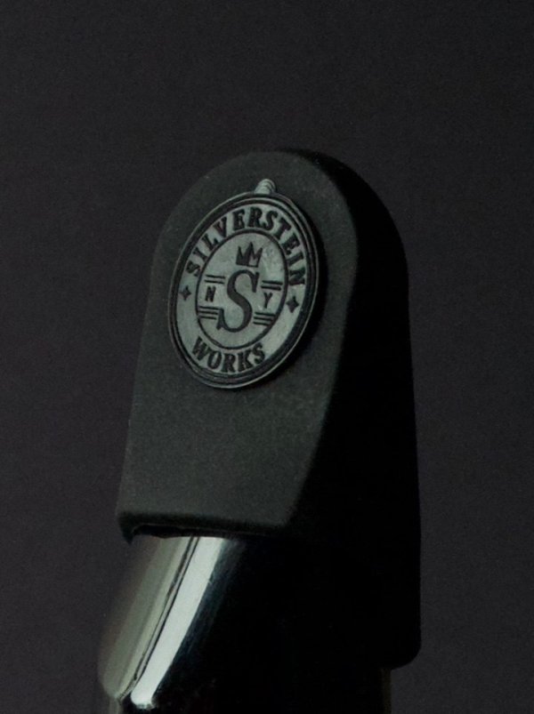Ligaturka do saksofonu altowego Silverstein Titanium X Gen. 5 Small ebonit
