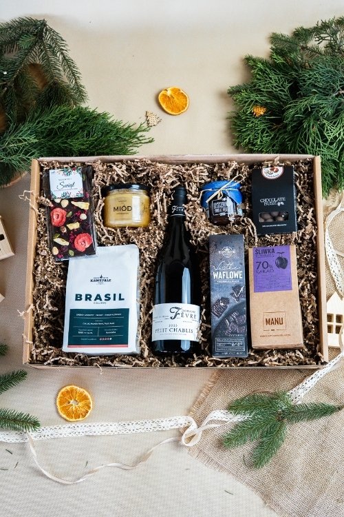 Zestaw prezentowy z winem &quot;Zimowe dobroci&quot; wnetrze