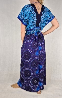 S1 - Suknia maxi boho z printem w stylu koronki i orientalnymi wzorami