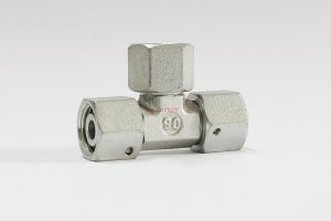 Trójnik M18x1,5 AAA trzy nakrętki obrotowe 117-00196A