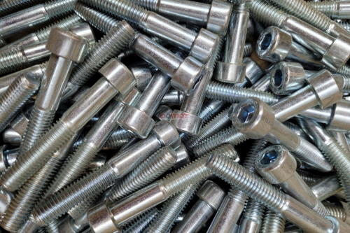 Śruba imbusowa M8x50 kl 8.8 (010-02654) cena/kg 