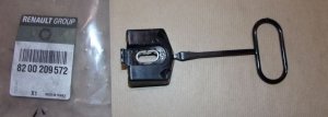 Original  Cache de pare-chocs de coffre Renault Megane III arrière , 8200209572