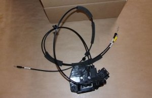 Mécanisme de fermeture de porte coulissante d'origine à droite Renault Trafic III, 825027817R, 8250200Q0G, 8250200Q0G