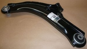 $ Bras de suspension Renault Clio III Droit , 8200744092